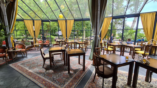 Op Hodenpijl restaurant in Schipluiden