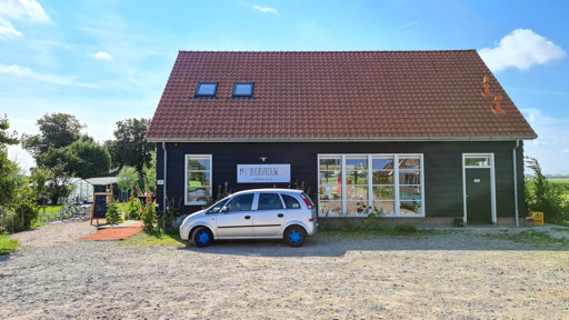Bij de buurvrouw cafe in Maasland