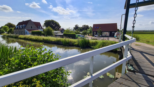 Bij de buurvrouw cafe in Maasland