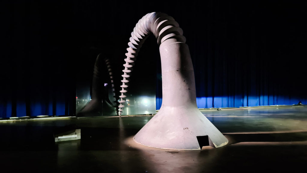 Boijmans Ahoy museum drive-thru with electric cars